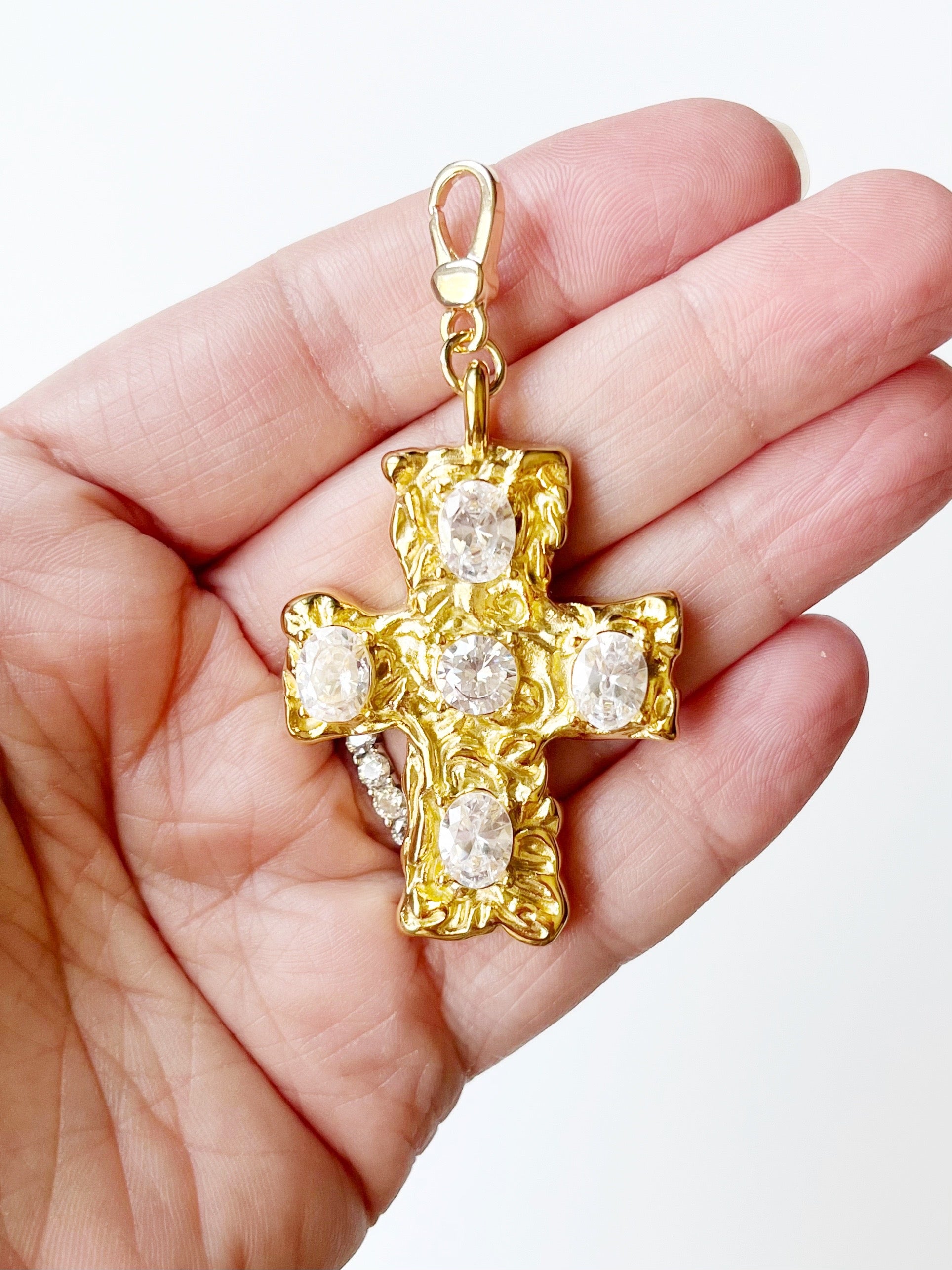 cross pendant