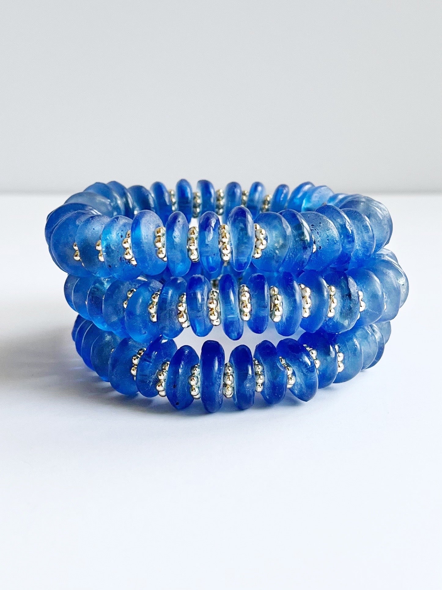 Blue glass hot sale bead bracelet