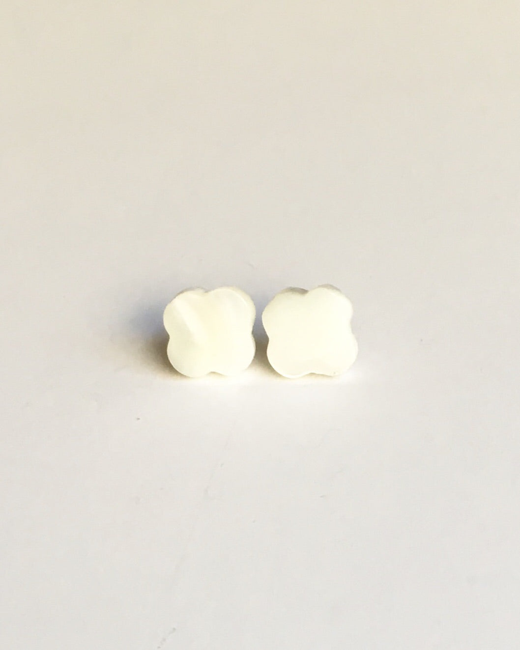 Mother of Pearl Clover Stud Earrings