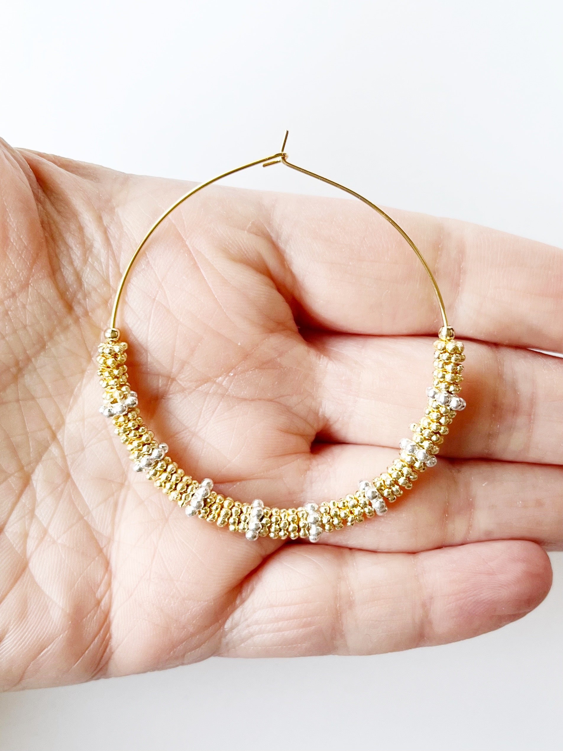 Gold minimalist earrings 