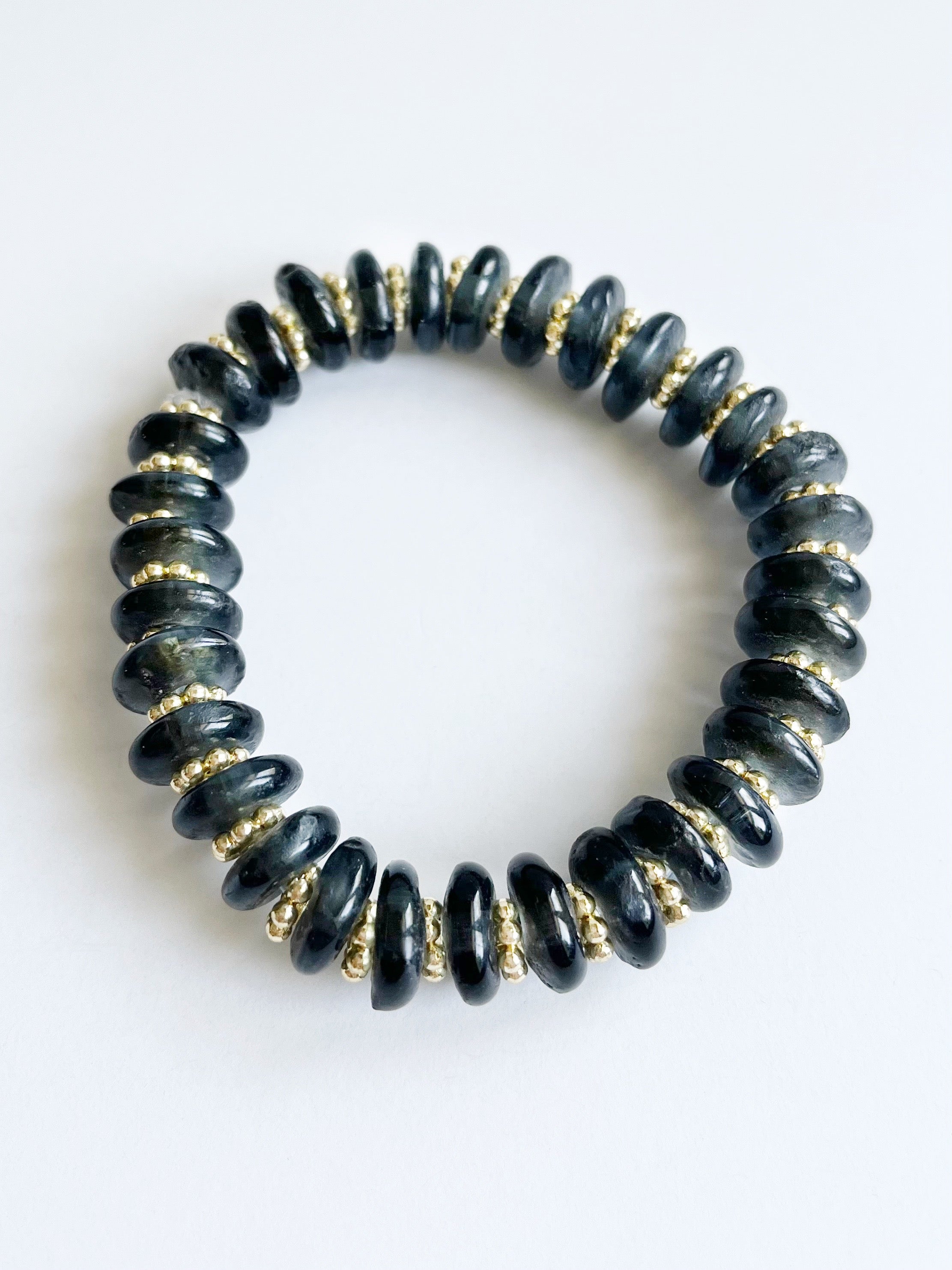 dark gray recycled glass and yellow gold bead bracelet