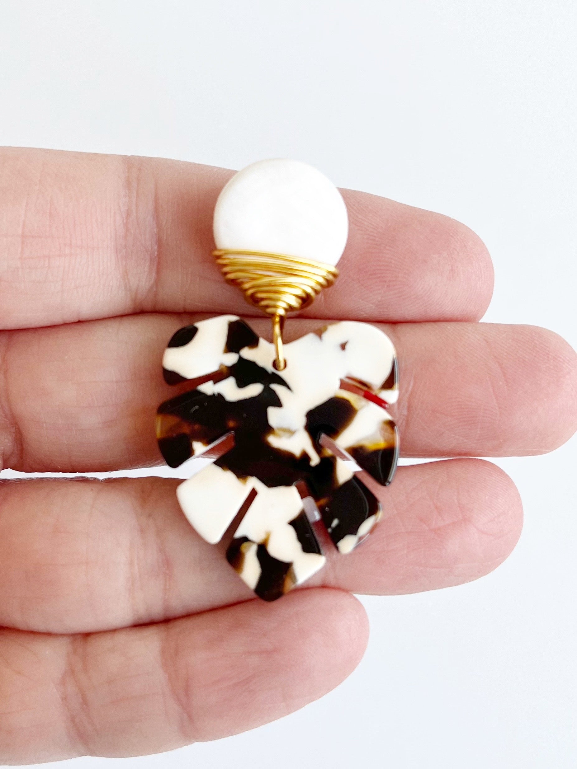 Palm White Earrings Palm White Earrings